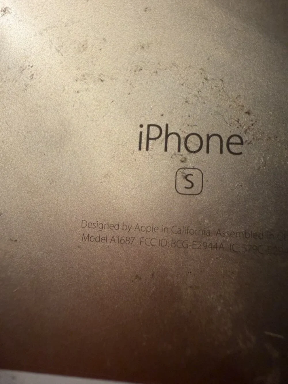 apple iphone 6s plus a1687 & iPhone S 1688 Parts  Or Repair Only